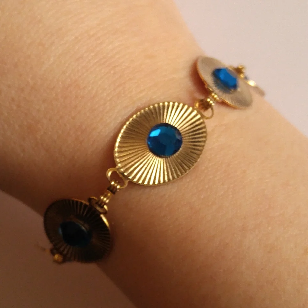 Relisted - Vintage blue and gold tone linked ovals bracelet rhinestones - Picture 2 of 10